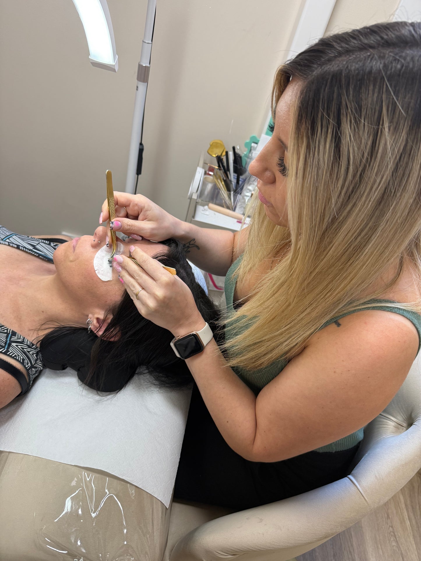 EXTENSIONS DE CILS