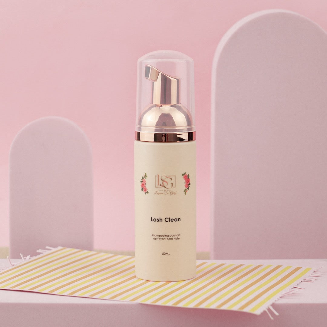 Eyelash shampoo with single-dose sachet